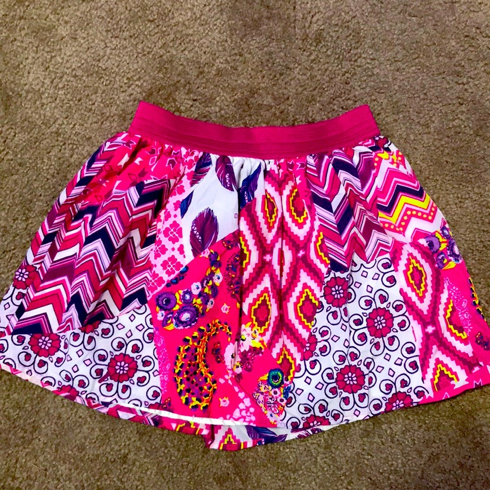 This is a colorful skirt with a comfy waist strap